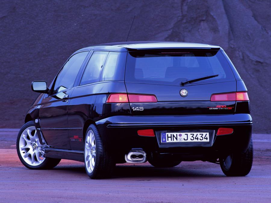  Alfa Romeo 145 Limited 500 2000 года  (фото 3 из 3)